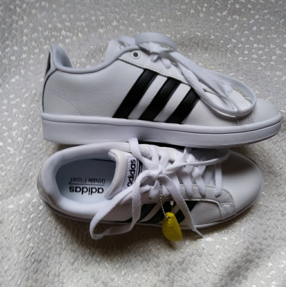 Women's Adidas Ortholite Sneaker , Size 6.5 .